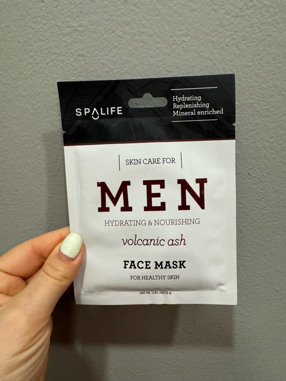 NWT Spa Life Mens Volcanic Ash Face Mask